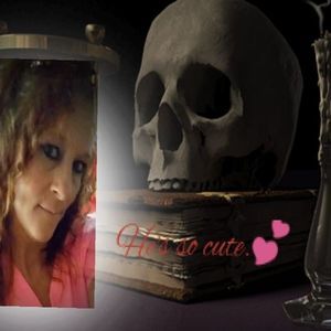 Meet your Posher, Sharon